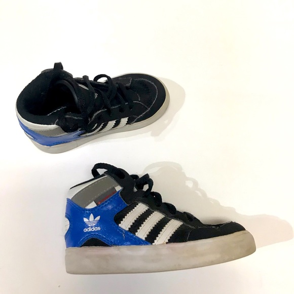 Adidas shoes size 6K - Picture 4 of 5